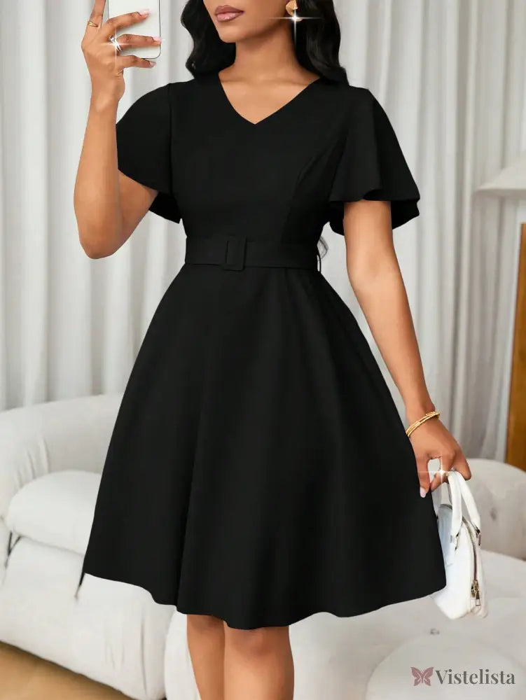 Vestido Curto Evasê Decote V Com Cinto E Manga Flare Preto / PP Vestido Curto Evasê Decote V Com Cinto E Manga Flare