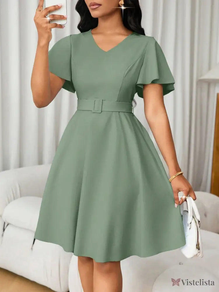 Vestido Curto Evasê Decote V Com Cinto E Manga Flare Verde Oliva / PP Vestido Curto Evasê Decote V Com Cinto E Manga
