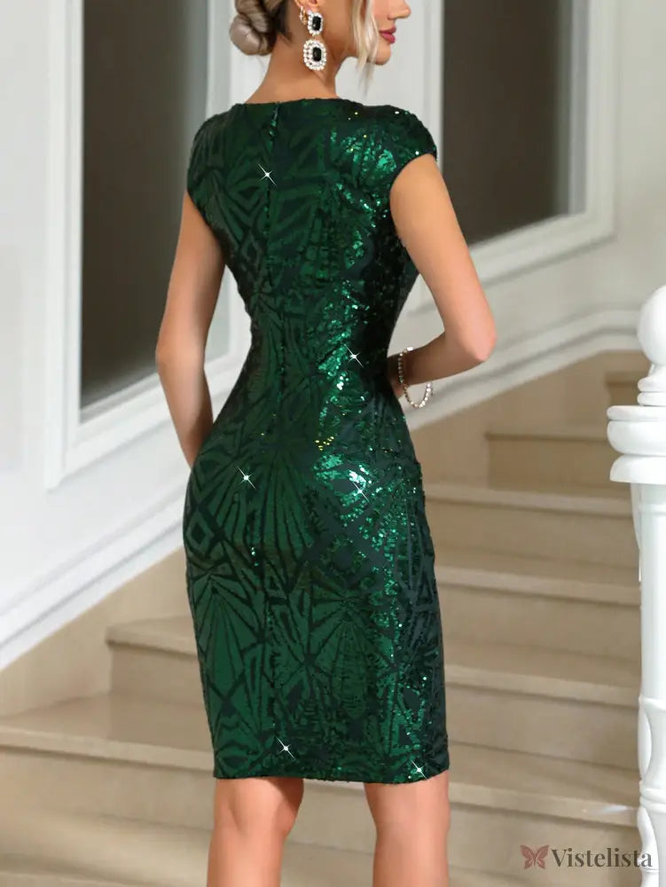 Vestido Curto Glamouroso Tubinho Decote Quadrado Em Paetê Vestido Curto Glamouroso Tubinho Decote Quadrado Em Paetê
