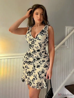 Vestido Curto Justo Em Tule Bordado Floral Com Decote V Branco / PP Vestido Curto Justo Em Tule Bordado Floral Com
