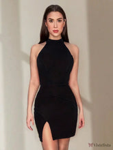 Vestido Curto Justo Gola Alta Com Fenda Lateral Preto / PP Vestido Curto Justo Gola Alta Com Fenda Lateral