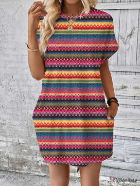 Vestido Curto Listrado Casual Com Bolsos Laterais Vestido Curto Listrado Casual Com Bolsos Laterais