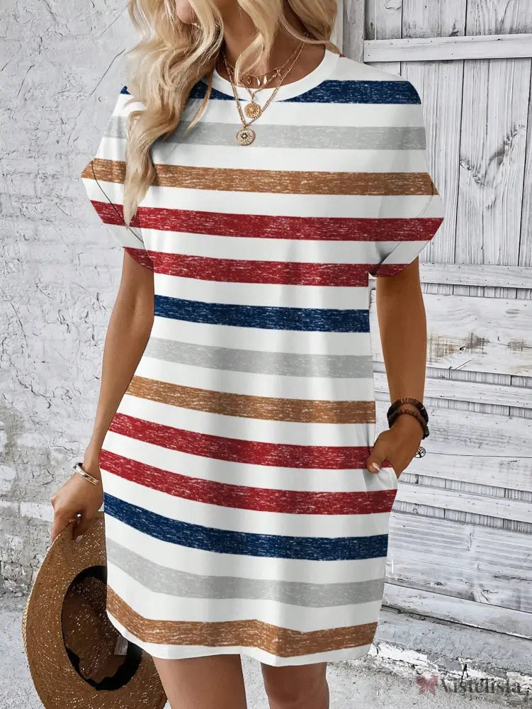 Vestido Curto Listrado Casual Com Bolsos Laterais Branco / PP Vestido Curto Listrado Casual Com Bolsos Laterais