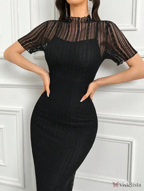 Vestido Longo Elegante Com Transparência E Gola Alta Vestido Longo Elegante Com Transparência E Gola Alta