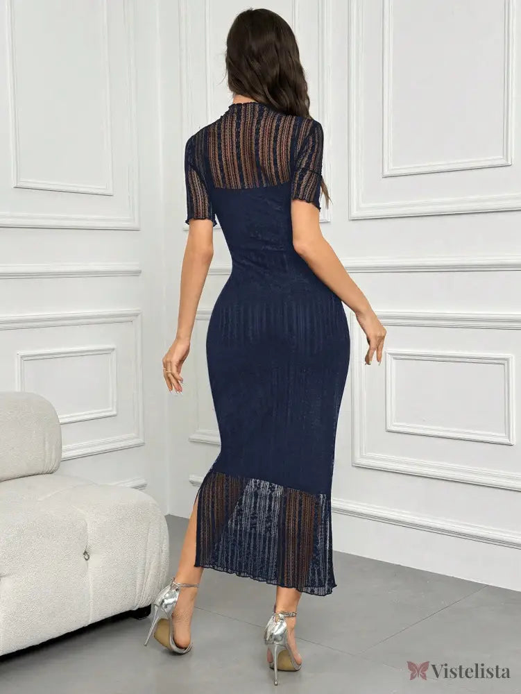 Vestido Longo Elegante Com Transparência E Gola Alta Vestido Longo Elegante Com Transparência E Gola Alta