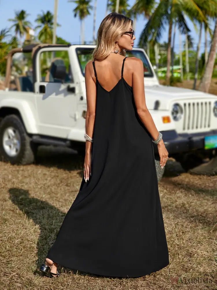 Vestido Longo Preto Com Alças Finas E Detalhe Étnico Frontal Vestido Longo Preto Com Alças Finas E Detalhe Étnico
