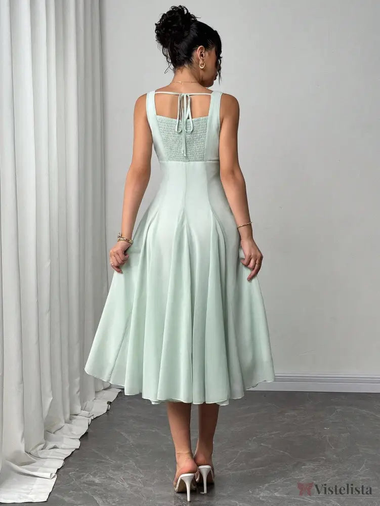 Vestido Midi Evasê Com Decote Reto Elegante Vestido Midi Evasê Com Decote Reto Elegante