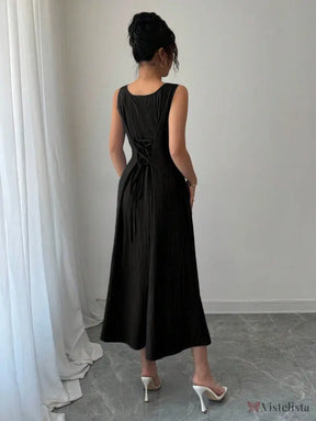 Vestido Midi Evasê Com Pregas E Detalhe Trançado Vestido Midi Evasê Com Pregas E Detalhe Trançado