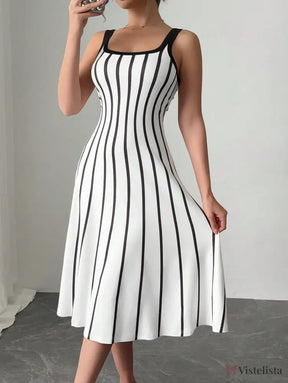 Vestido Midi Justo Listrado Com Decote Quadrado Vestido Midi Justo Listrado Com Decote Quadrado