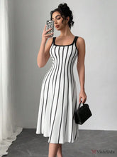 Vestido Midi Justo Listrado Com Decote Quadrado Branco / PP Vestido Midi Justo Listrado Com Decote Quadrado
