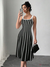 Vestido Midi Justo Listrado Com Decote Quadrado Preto / PP Vestido Midi Justo Listrado Com Decote Quadrado