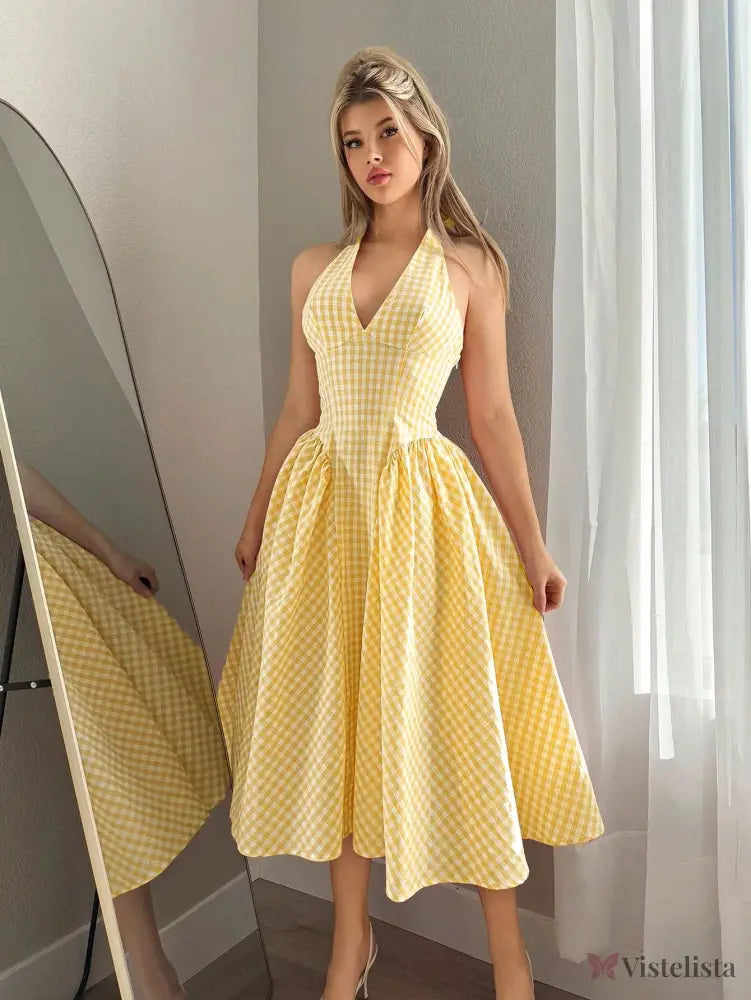 Vestido Midi Rodado Com Decote Halter E Estampa Vichy Amarela / PP Vestido Midi Rodado Com Decote Halter E Estampa Vichy